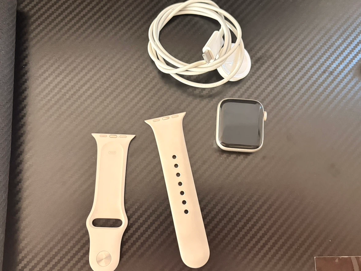 Apple Watch SE 3 40mm Aluminum case - photo 2