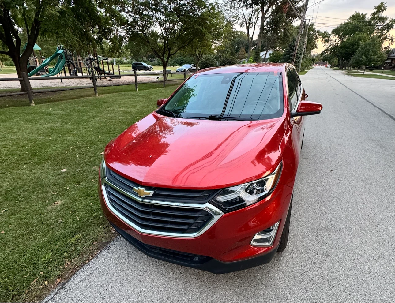 Red Chevrolet Equinox - photo 3