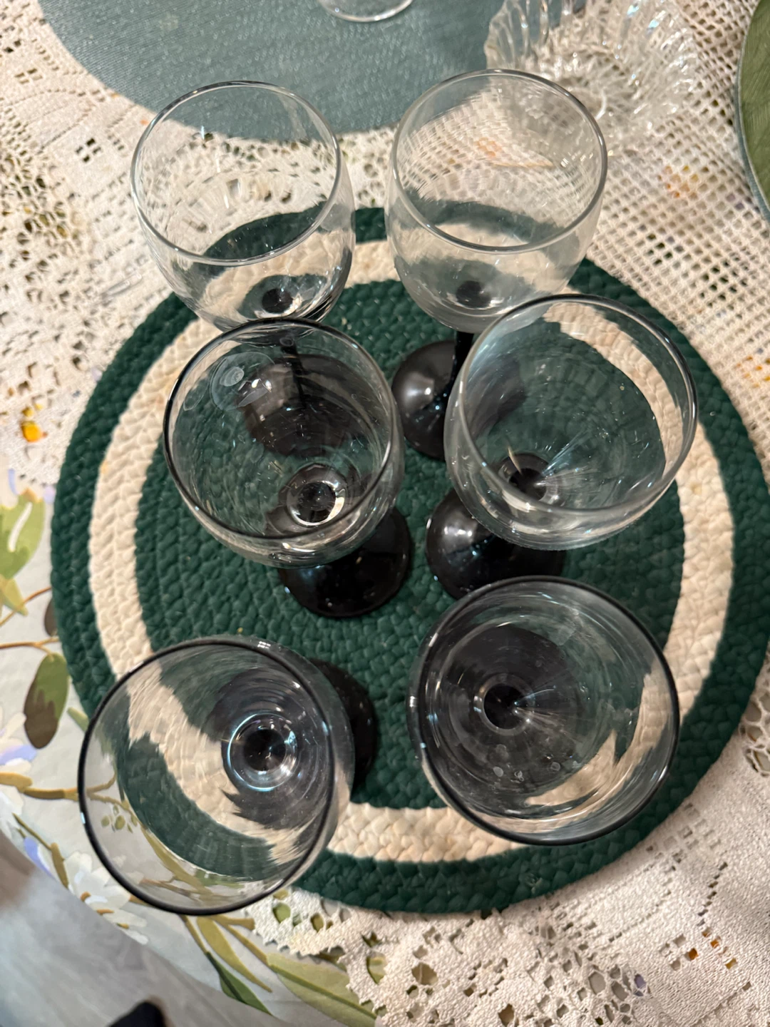 Set of 5 black stem wine glasses