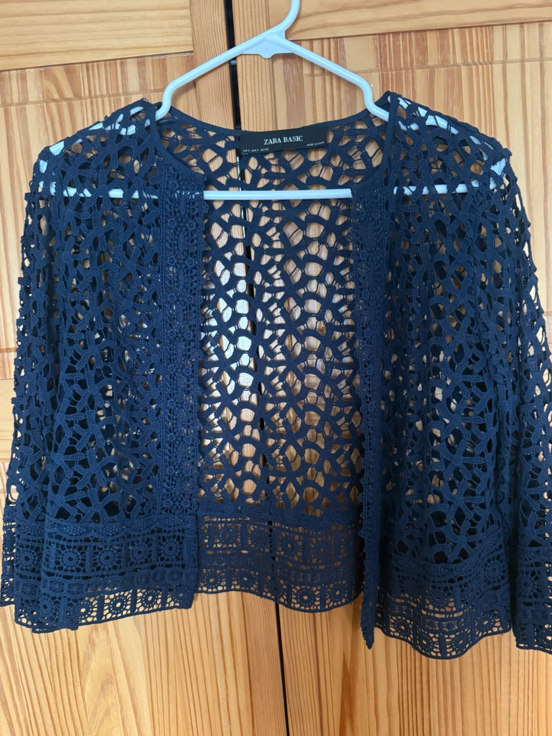 🏈Zara Basic Navy Lace Cardigan