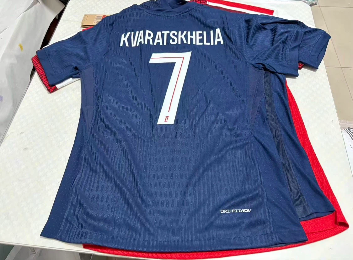 PSG Kvaratskhelia Jersey size L