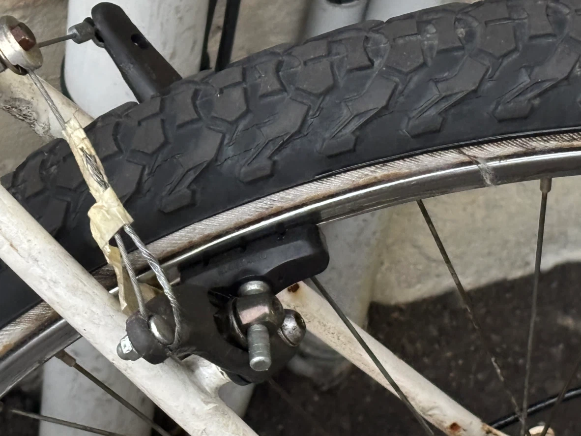 Adult bike on sale (26”) - photo 4