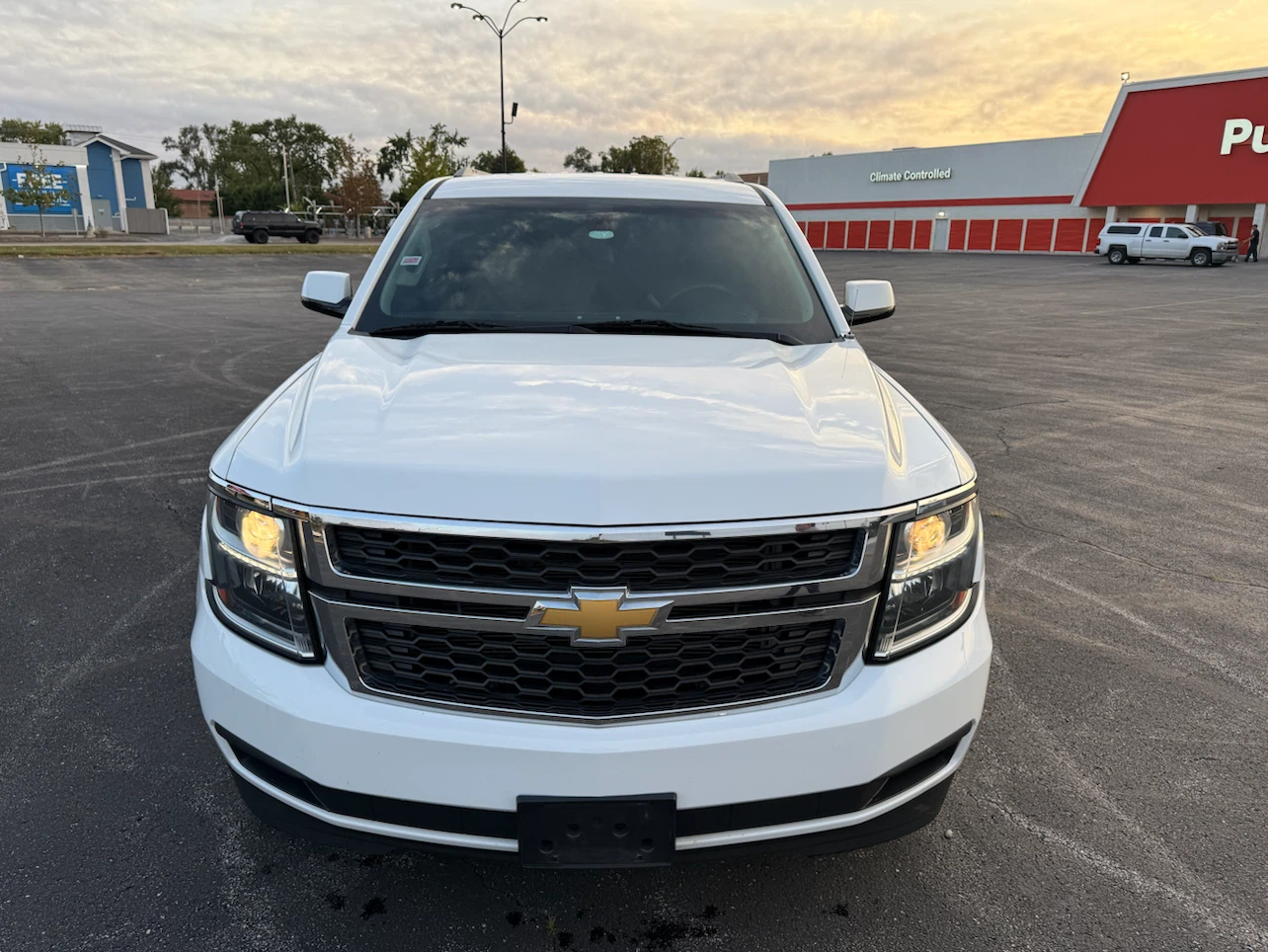 2016 Chevrolet Suburban Commercial LS - photo 2