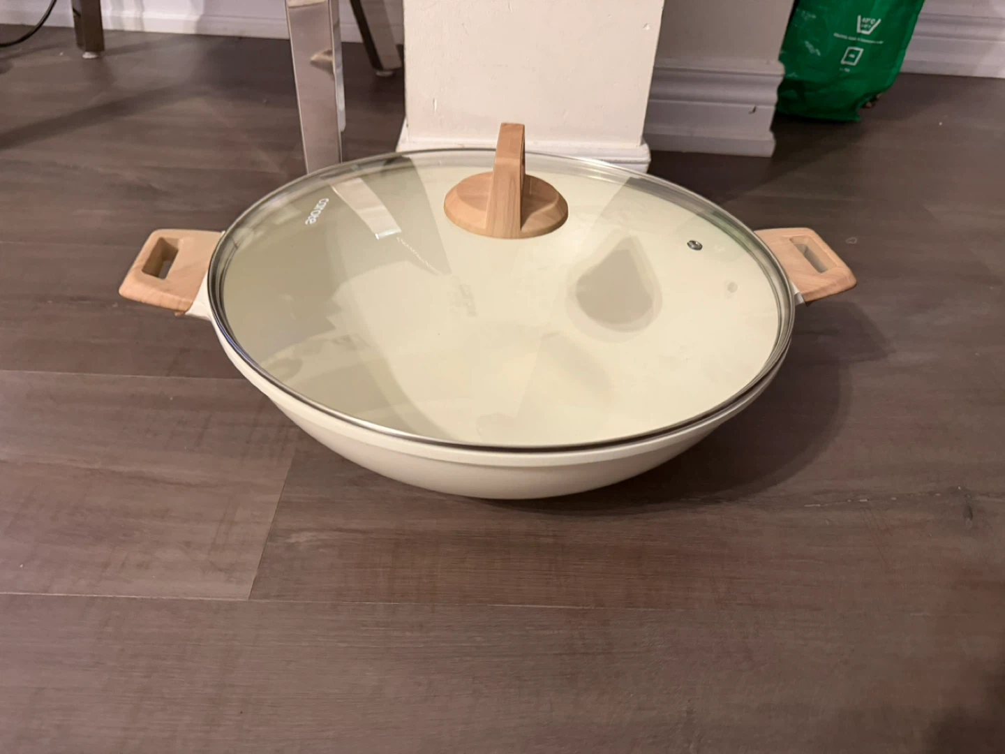 Carote Nonstick Ceramic Wok with Lid