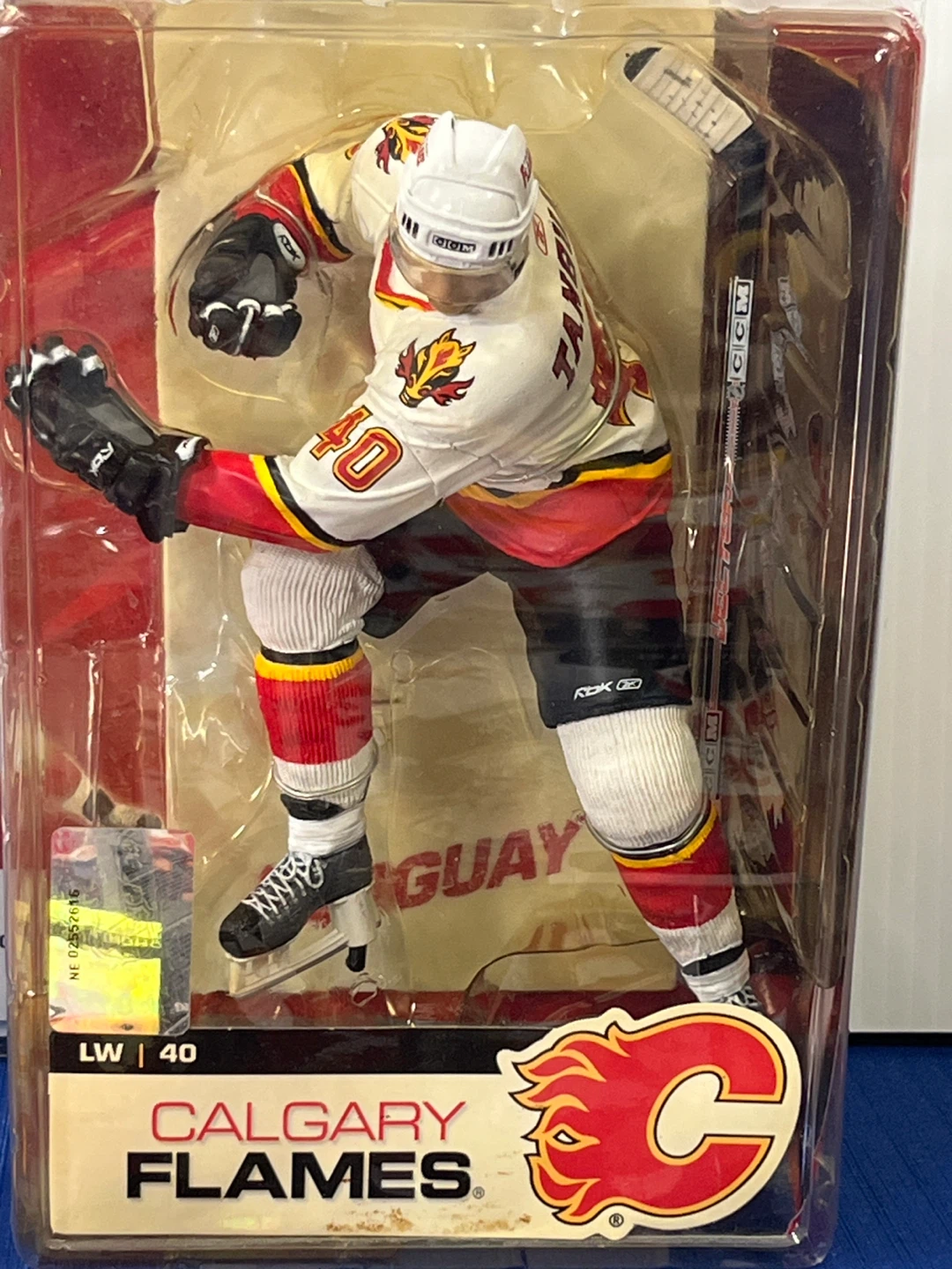 New Alex Tanguay Figure + FREE 20+ Calgary Flames Card Lot! 🔥 - photo 3