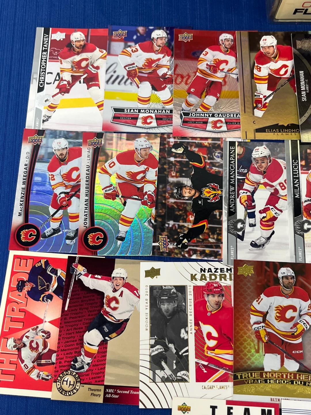 New Alex Tanguay Figure + FREE 20+ Calgary Flames Card Lot! 🔥 - photo 4