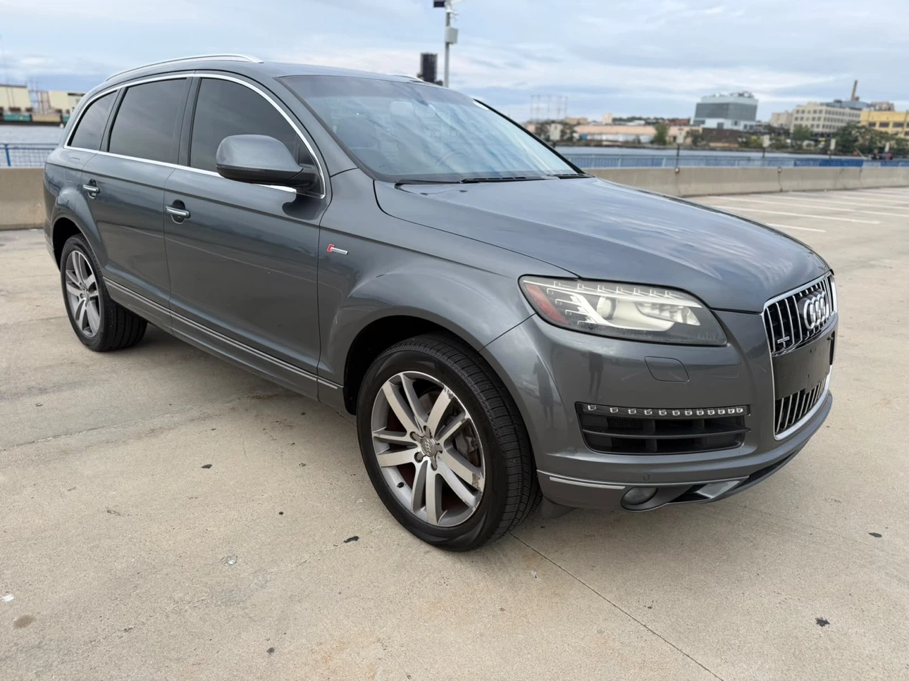 Audi Q7 SUV - photo 3