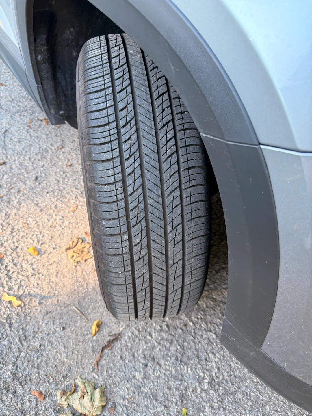 Kumho Crugen Tire 215/55 R18