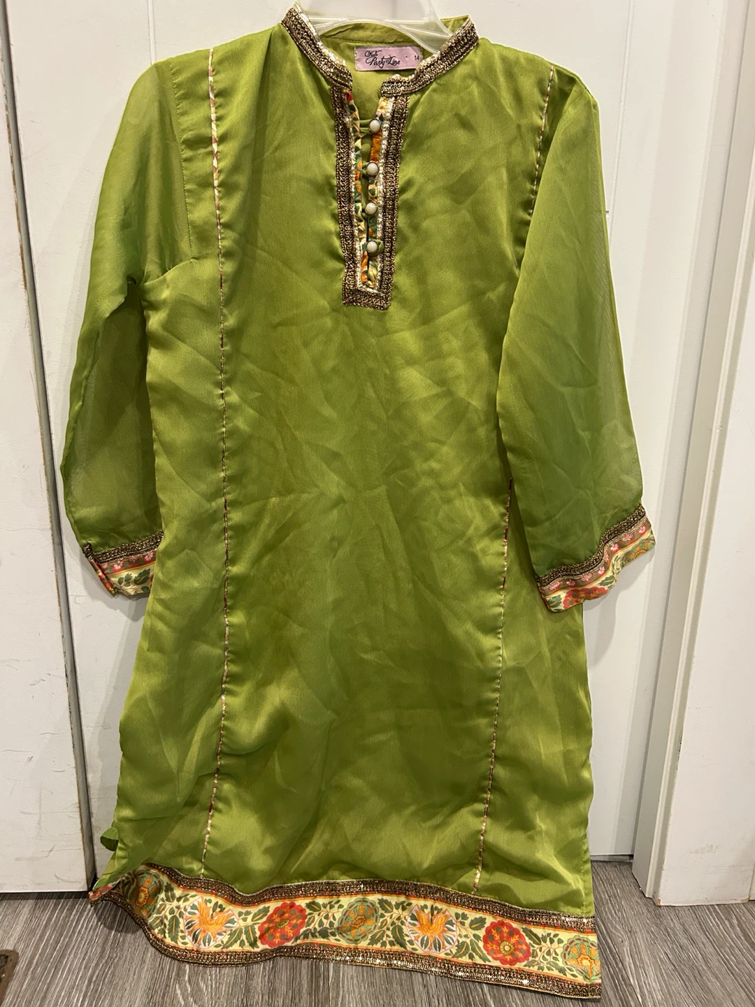 Party Line Green Kurta Size 14