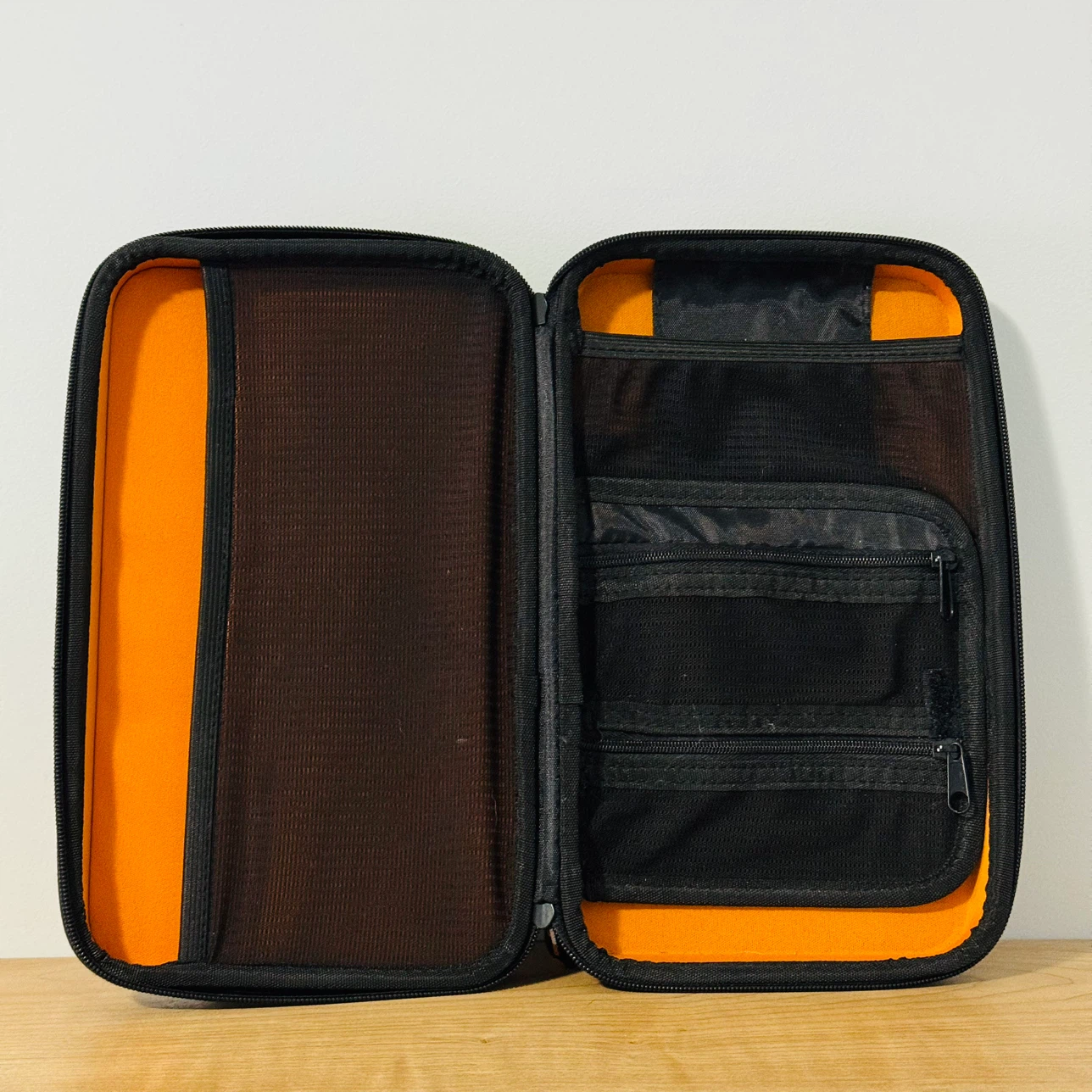 Hardshell Tech Travel Organizer 🏈 - photo 4