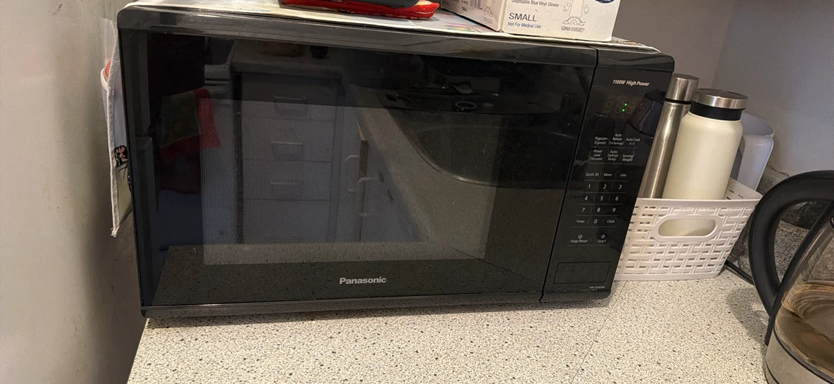 Panasonic 1100W Microwave Oven