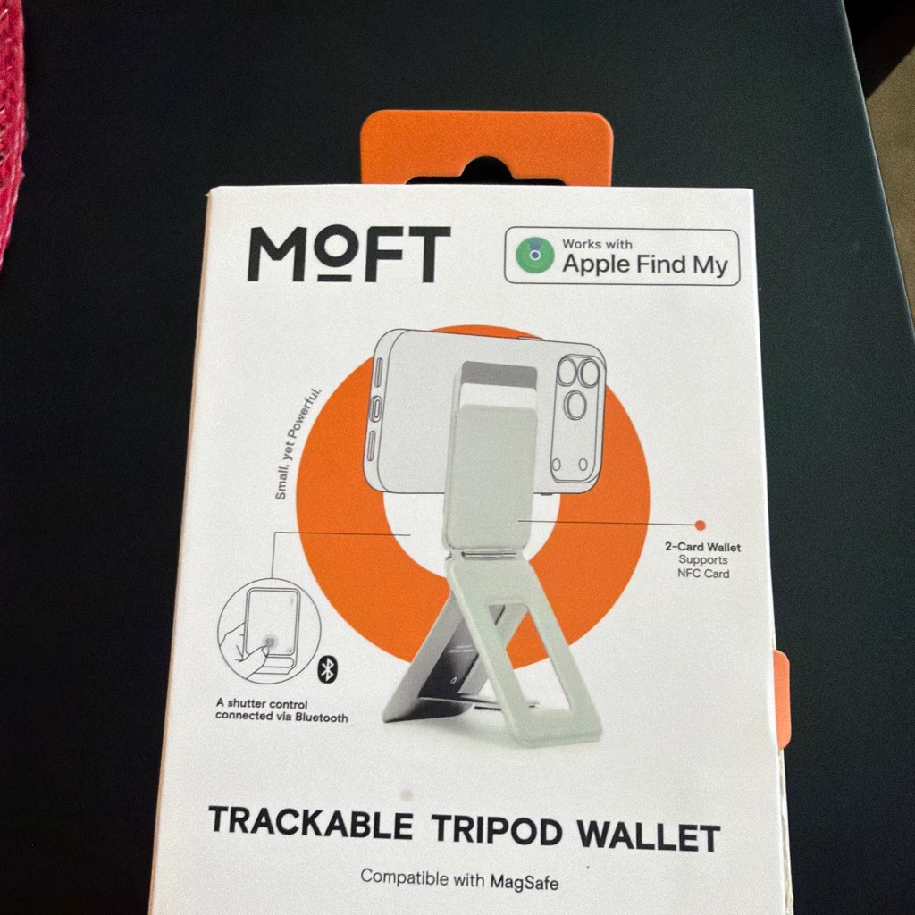 MOFT Trackable Tripod Wallet for MagSafe