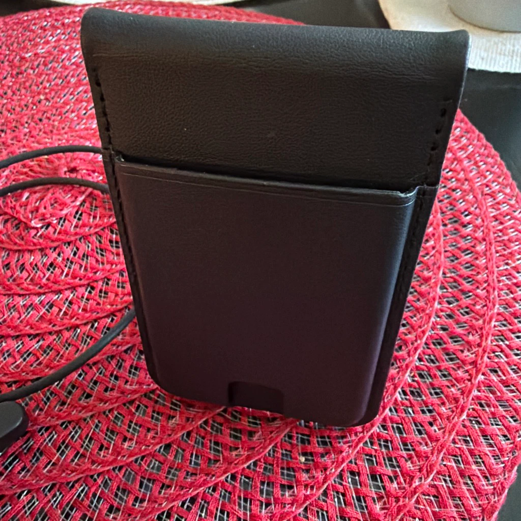 JOURNEY Magnetic Phone Wallet Stand - photo 4