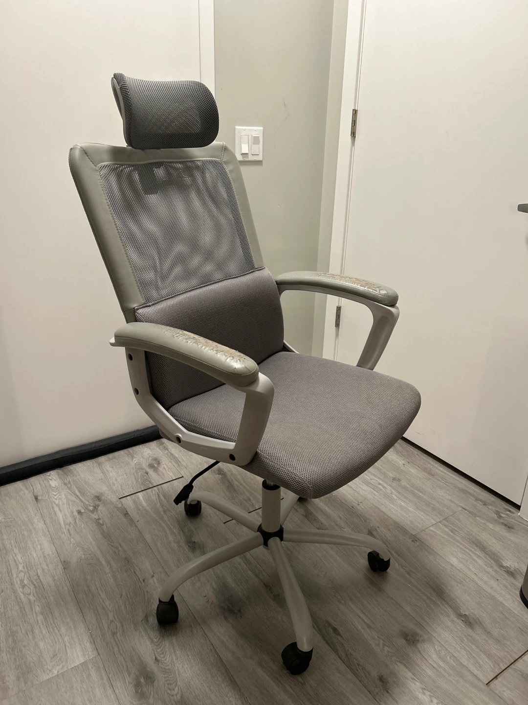 Set of 2 Grey Mesh Ergonomic Office Chairs