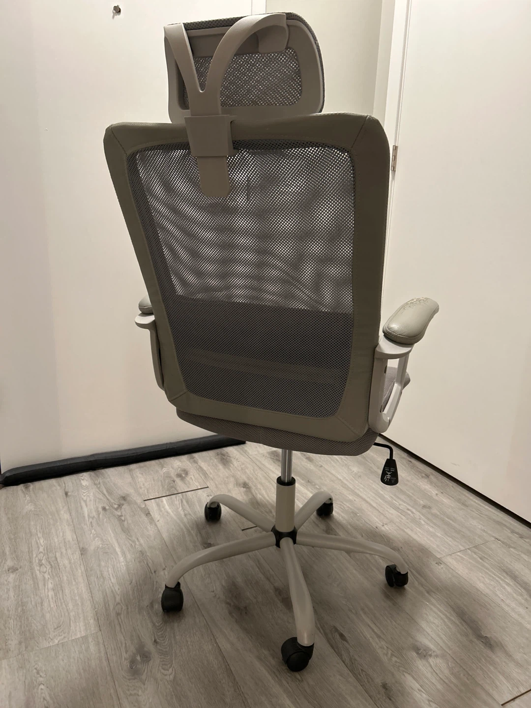 Set of 2 Grey Mesh Ergonomic Office Chairs - photo 2