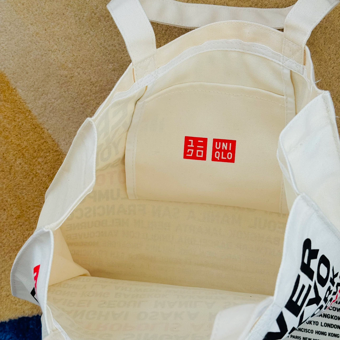 UNIQLO Limited Edition Vancouver Grand Opening Tote Bag 🏈 - photo 3