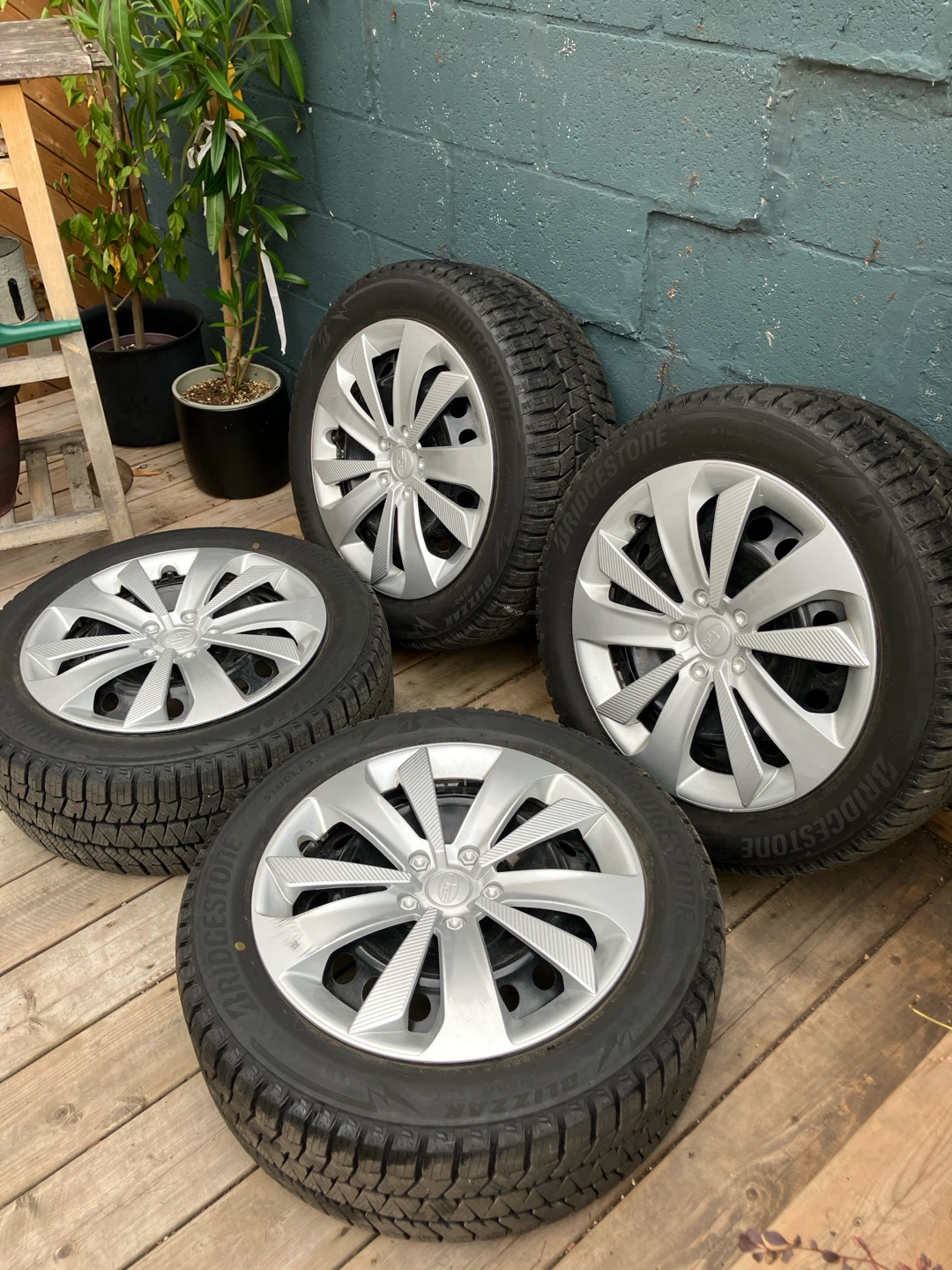 205/55R16 Bridgestone Blizzak WS90 16" Winter Tires & Steel Rims - photo 3