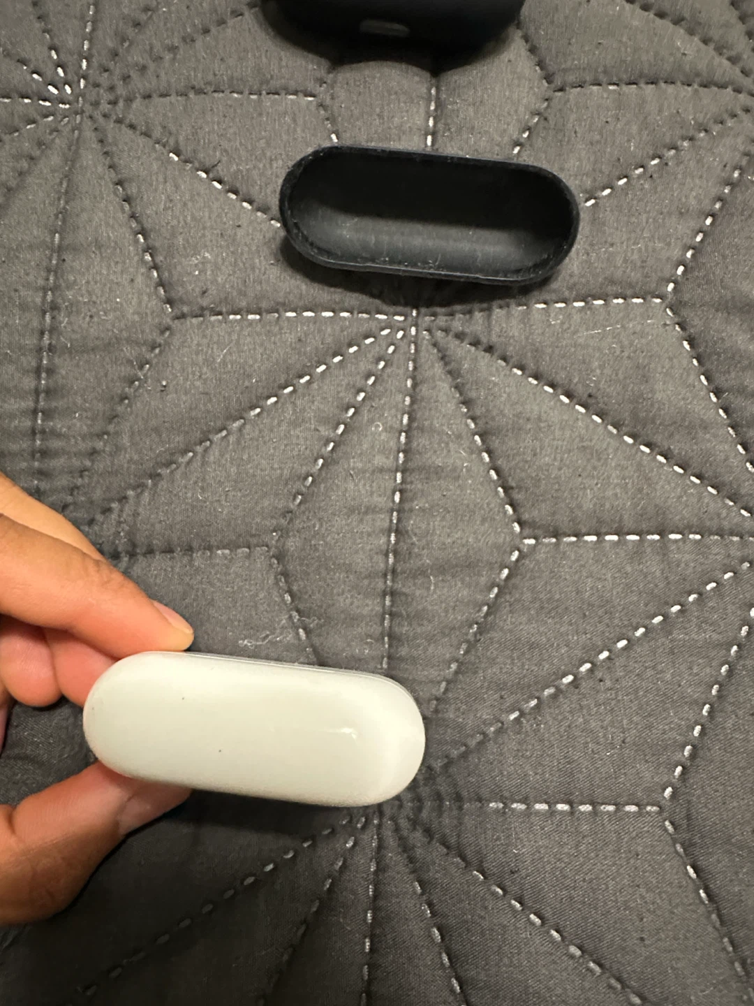 AirPods Pro 1 (2019) Charging Case - photo 5