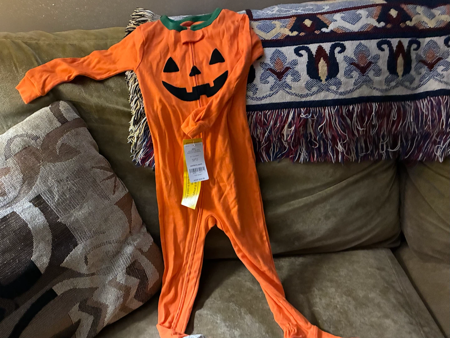 NEW WITH TAGS PUMPKIN PAJAMAS