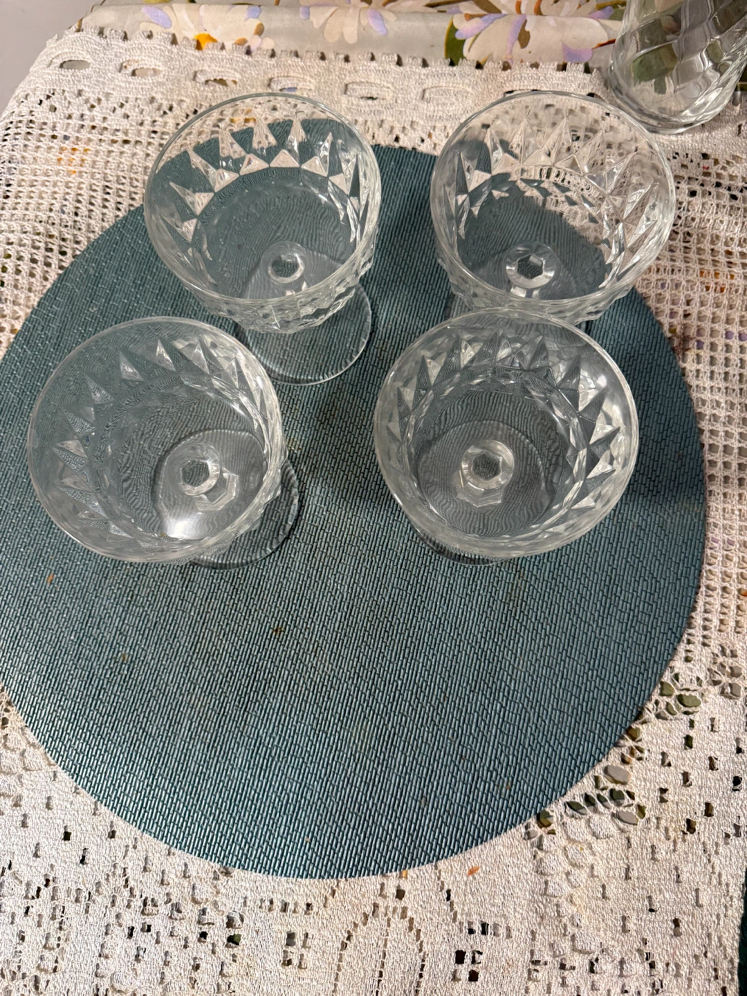 Set of 4 vintage crystal dessert cups