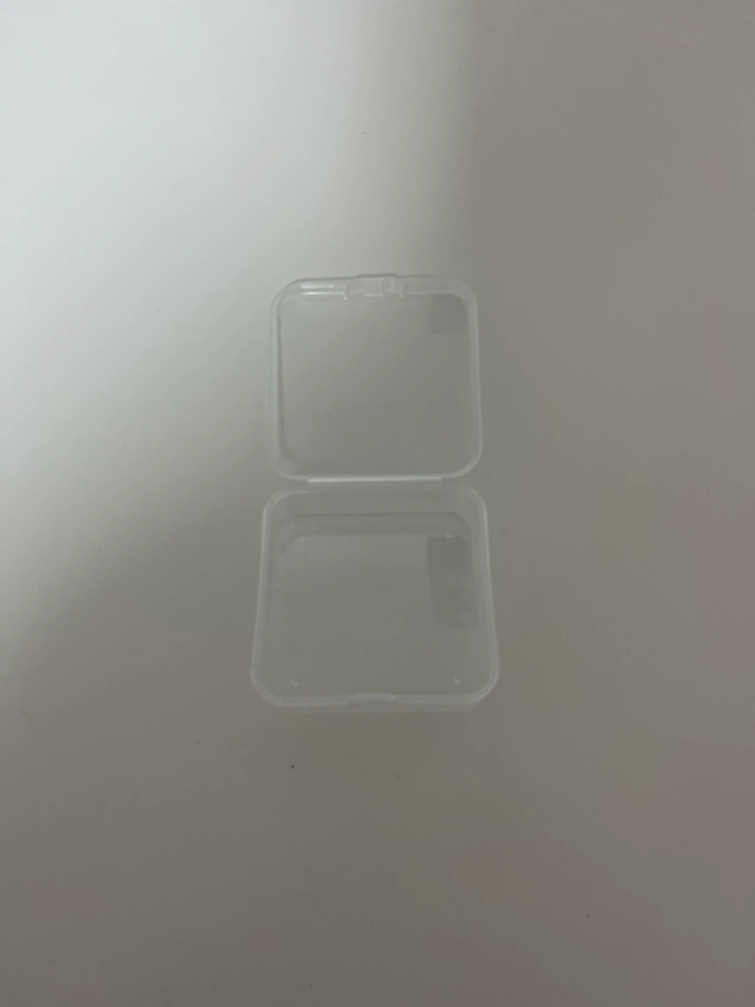 Small Clear Plastic Storage Case 🏈 - photo 2