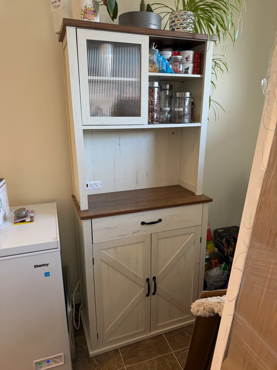 Rustic Farmhouse Kitchen Hutch