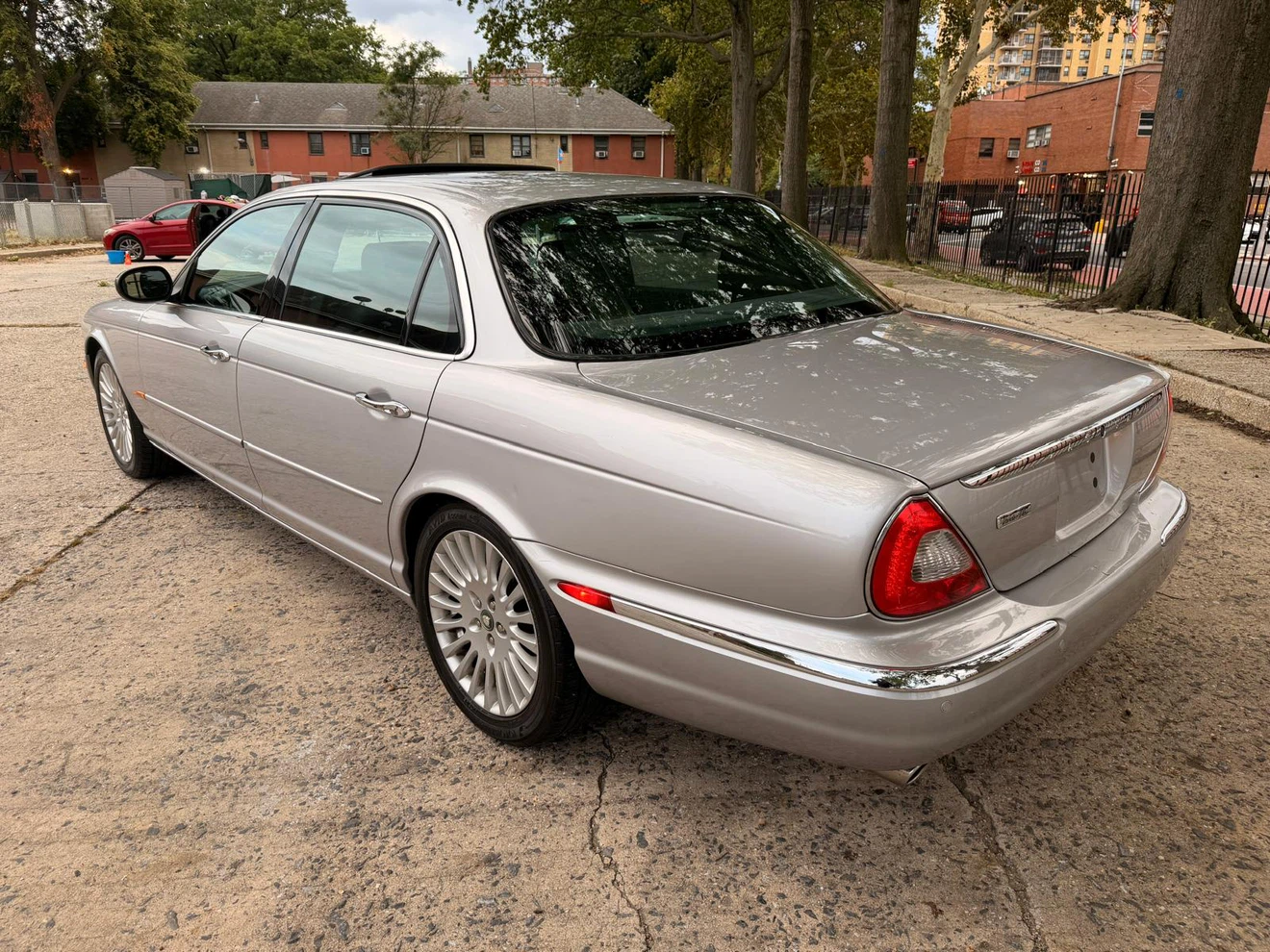 2005 Jaguar XJ Sedan - photo 4