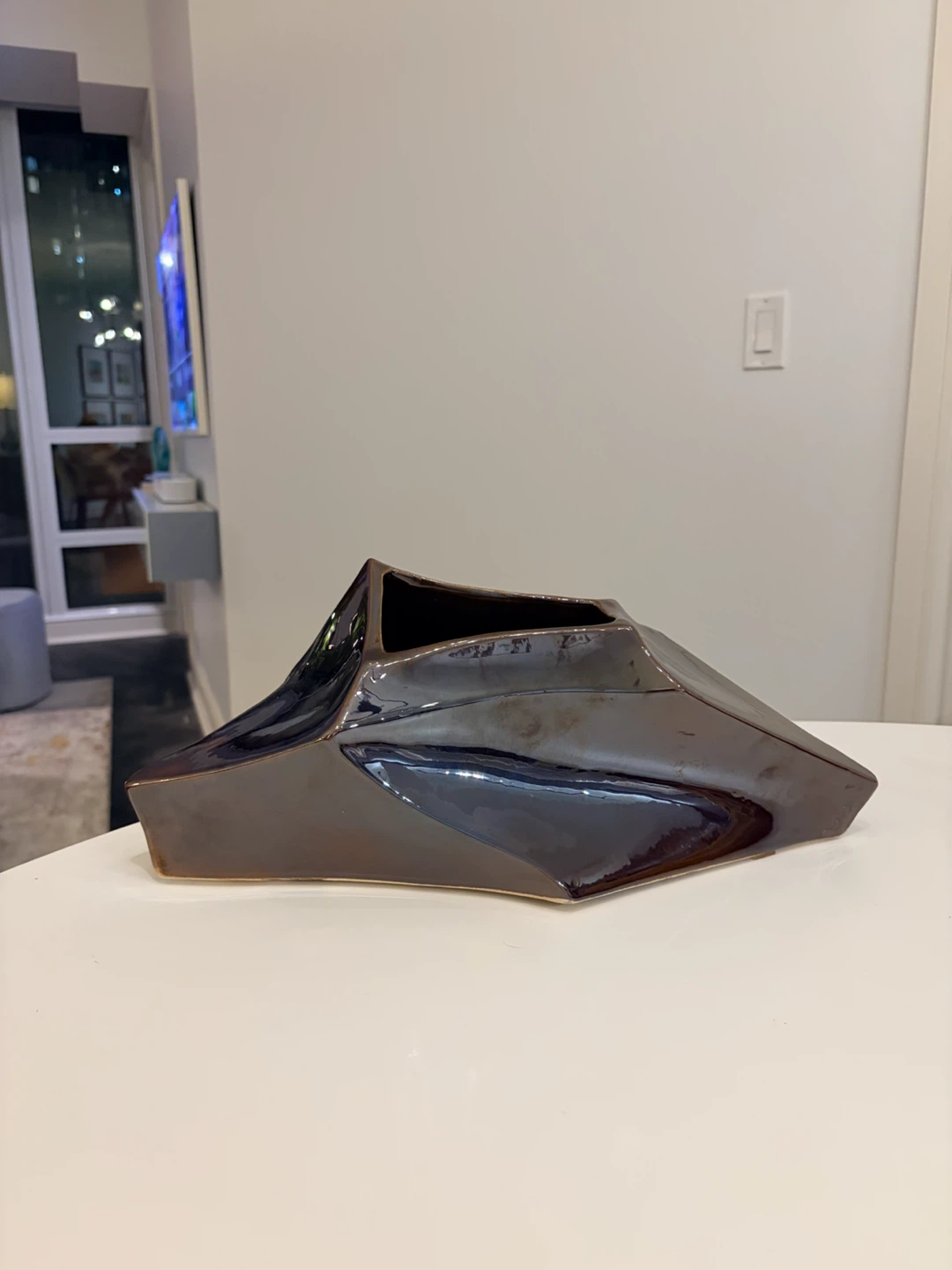 Modern Sculptural Ceramic Vase – Metallic Grey/Brown