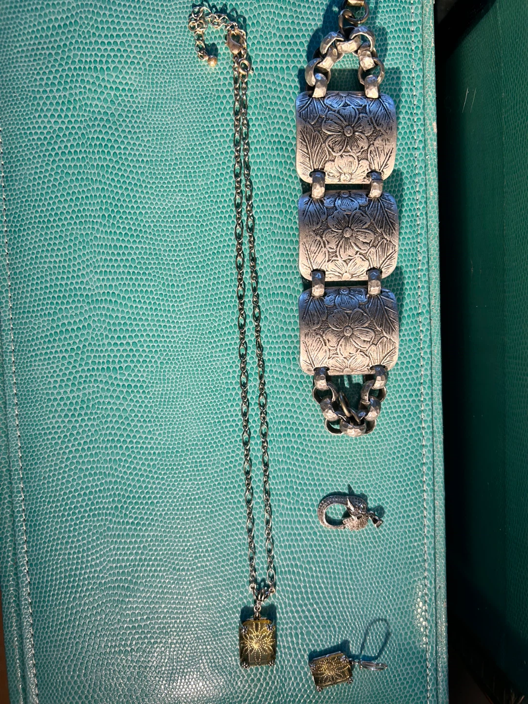 Silver-Tone Floral Link Bracelet - photo 5
