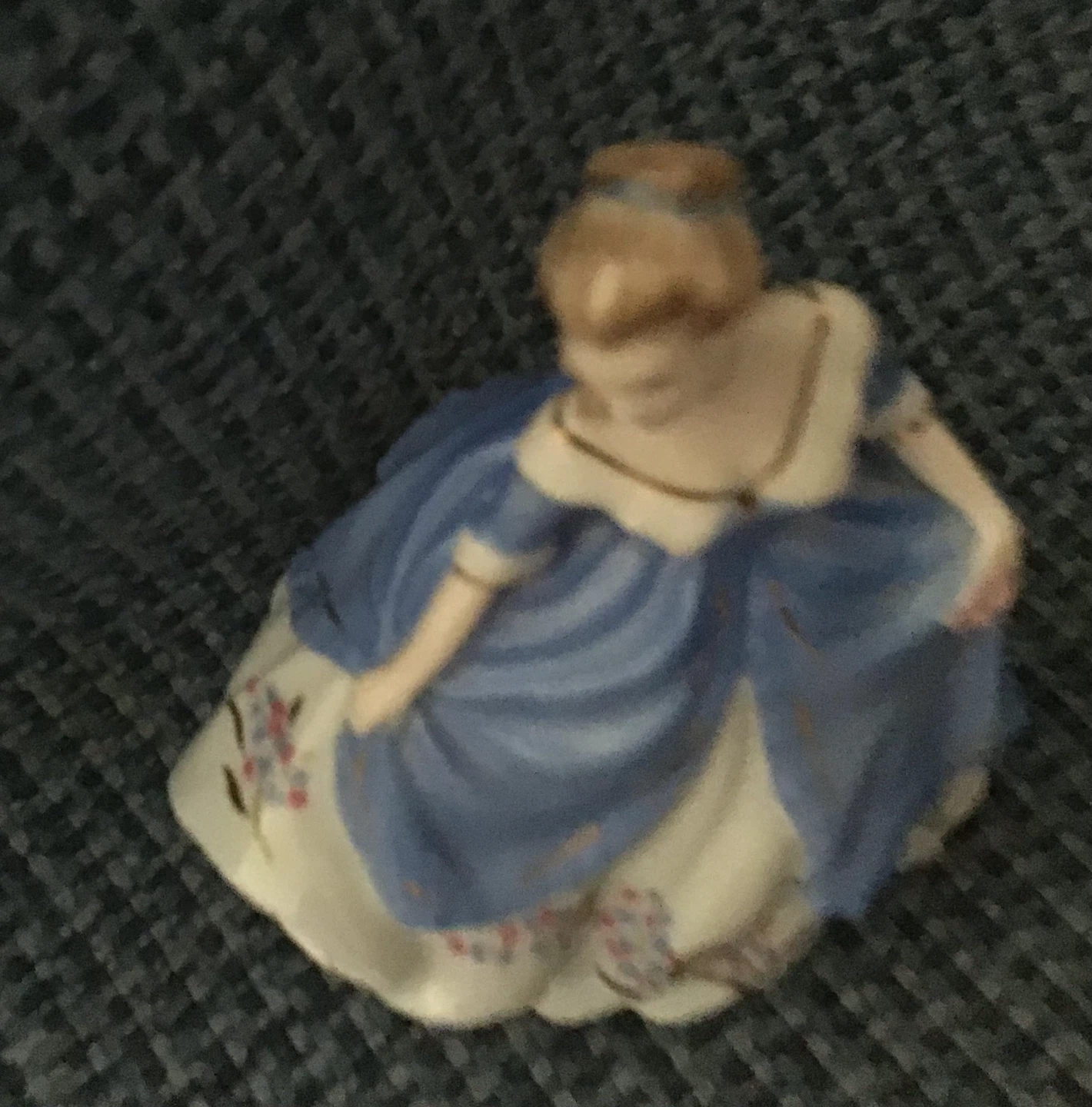 Coalport Fairest Flowers Hyacinth Figurine - photo 2