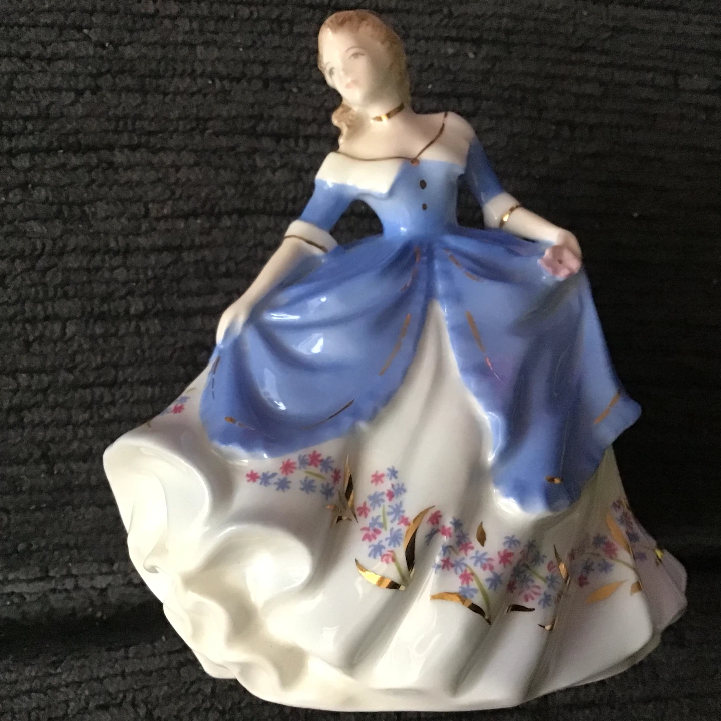 Coalport Fairest Flowers Hyacinth Figurine - photo 4