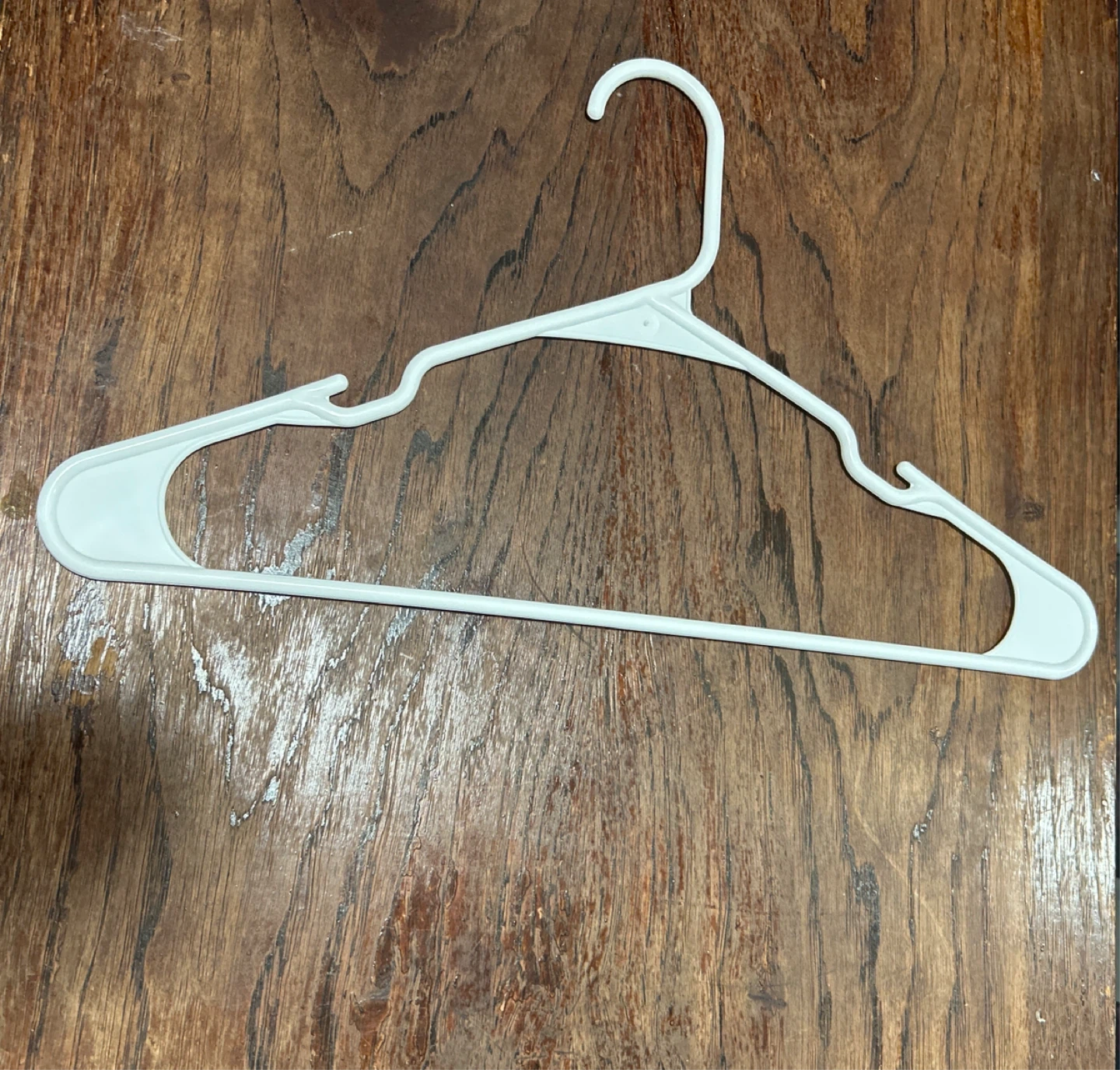 Set of 30 - White Plastic Clothes Hangers - photo 2
