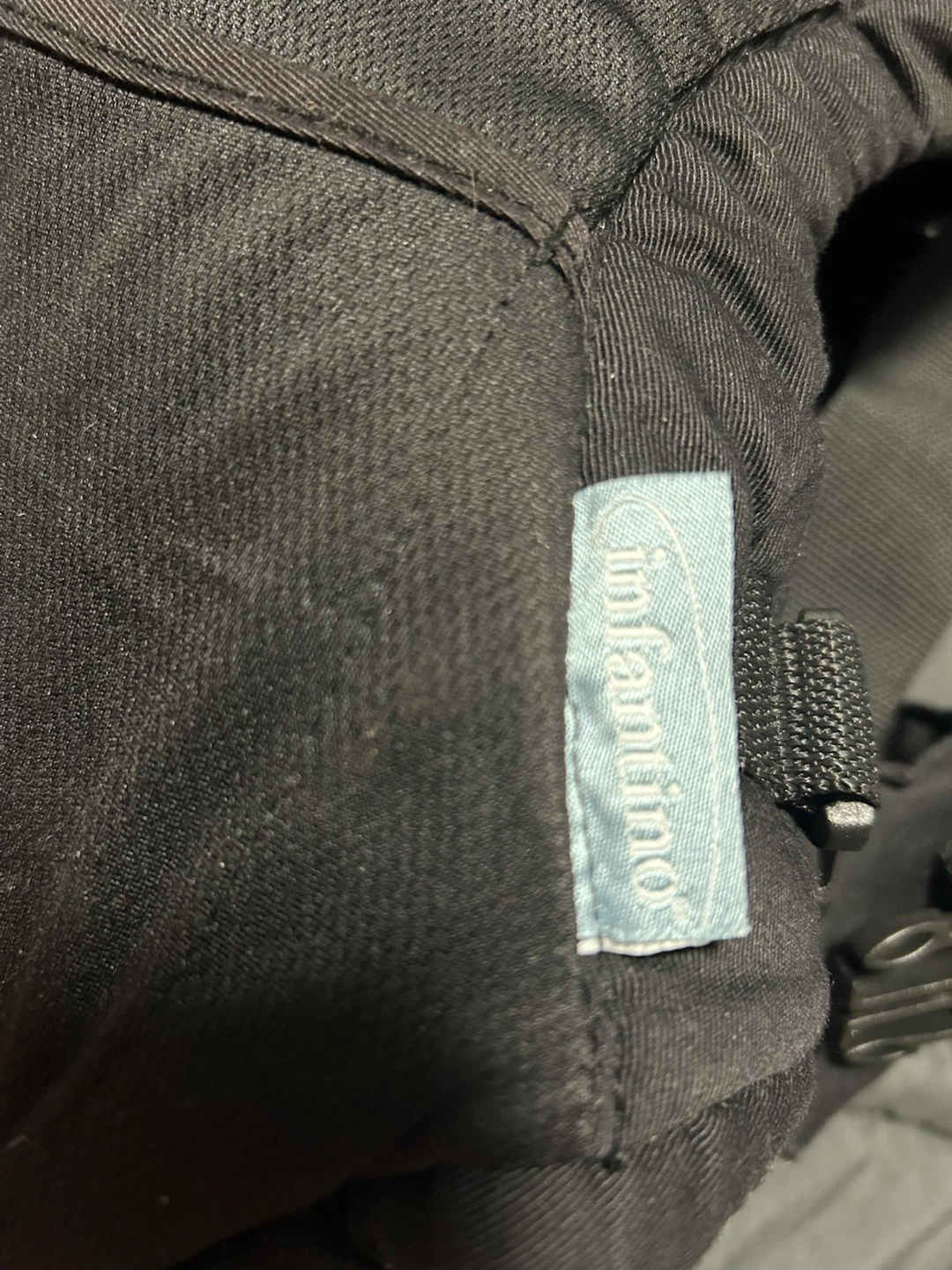 Infantino black baby carrier - photo 2