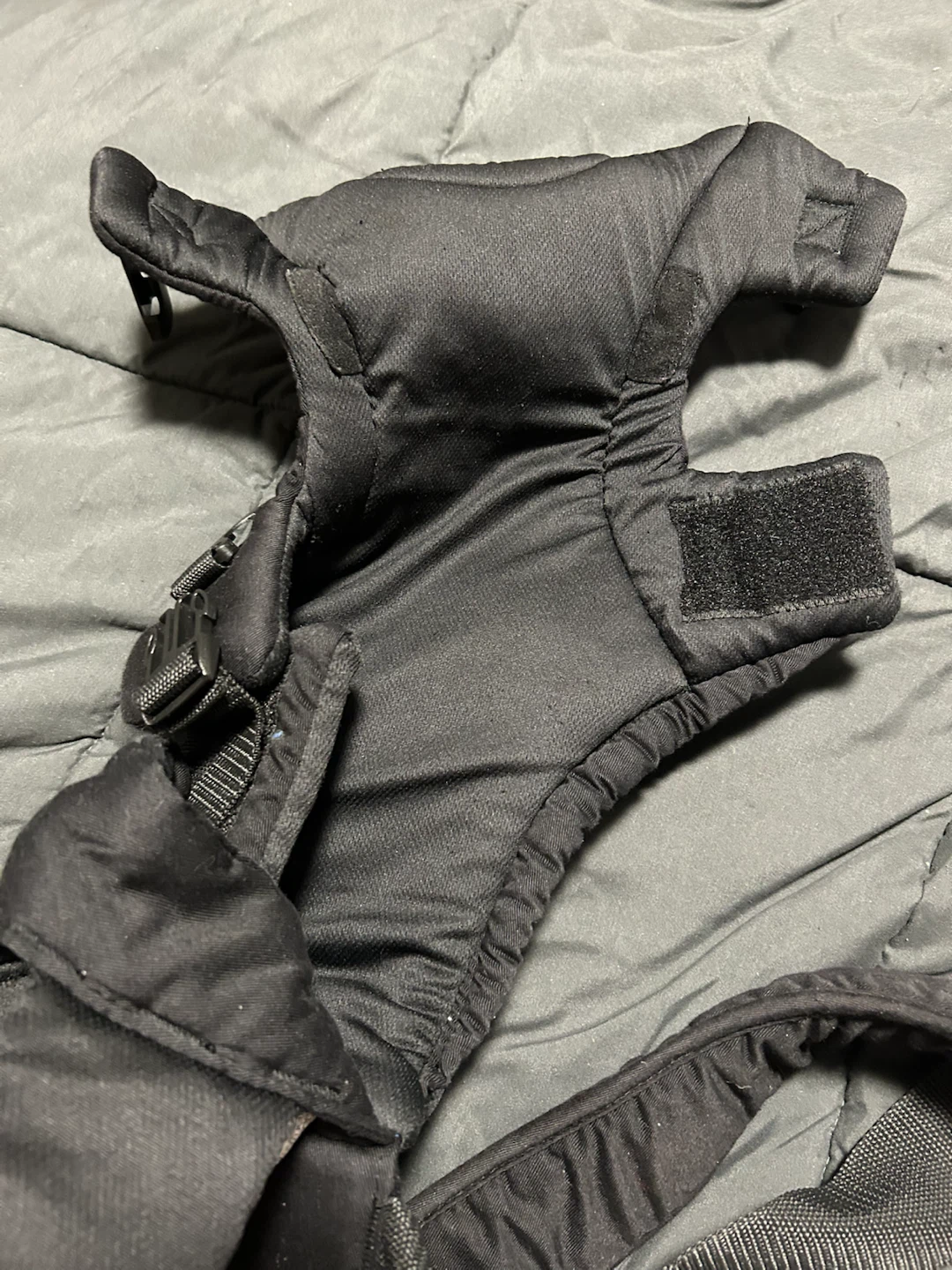 Infantino black baby carrier - photo 3