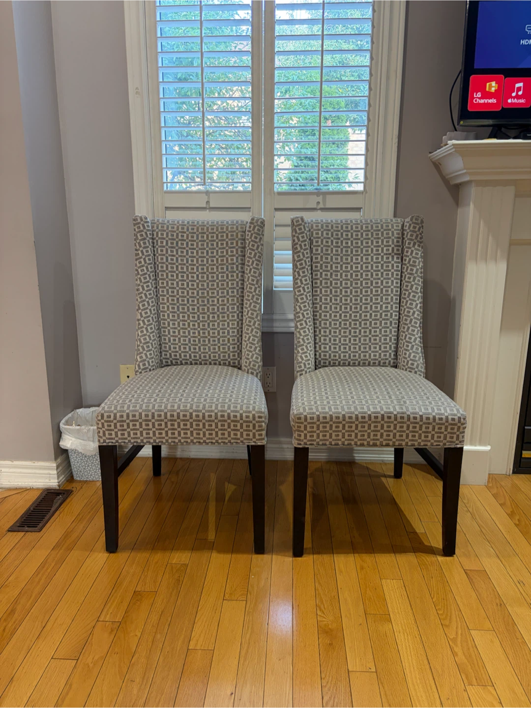 Set of 2 Grey Patterned Dining Chairs - photo 2