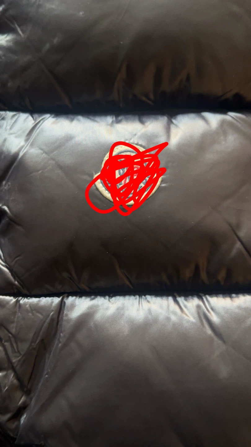 Down Vest Black Fits Like L - photo 2