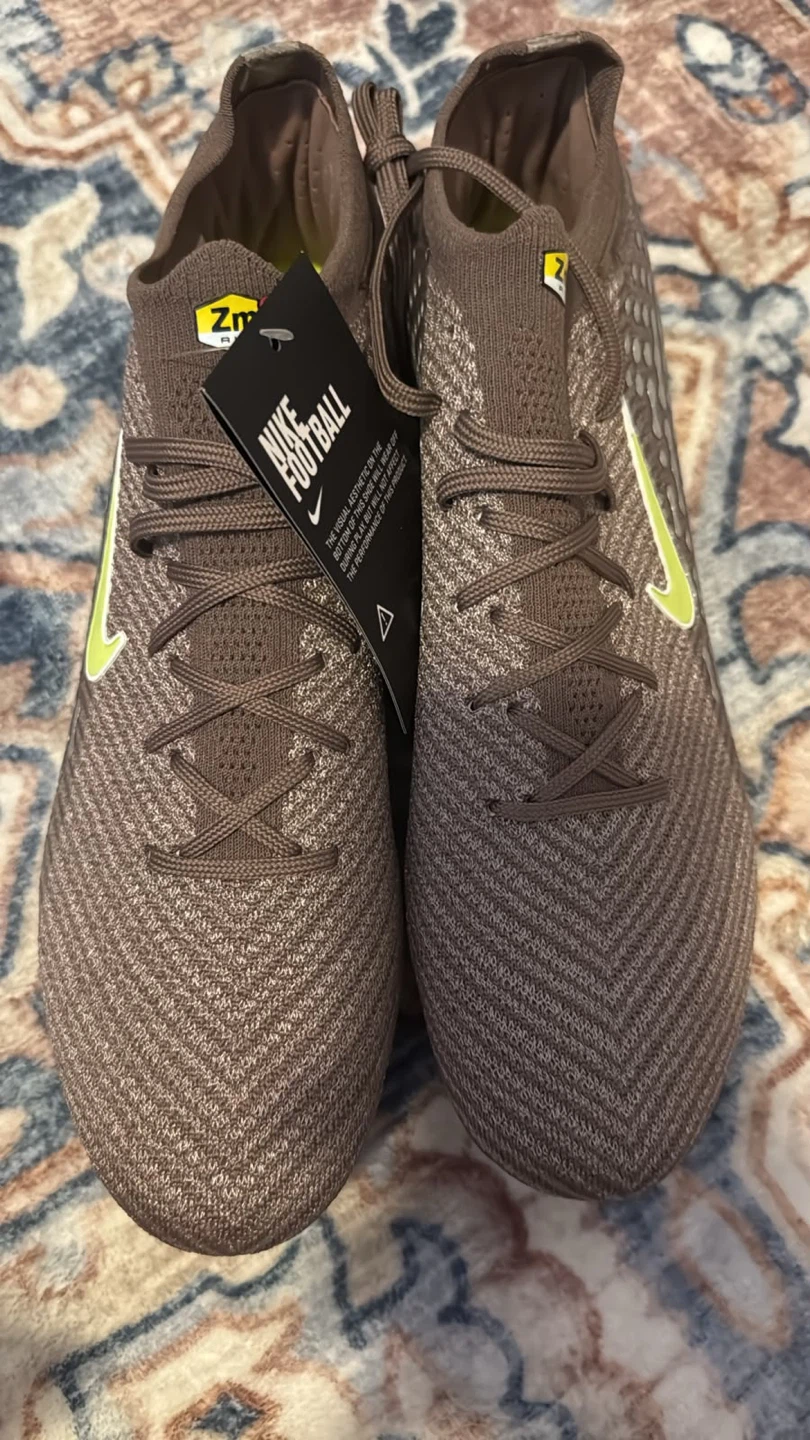 Nike Air Zoom Mercurial Football Boots