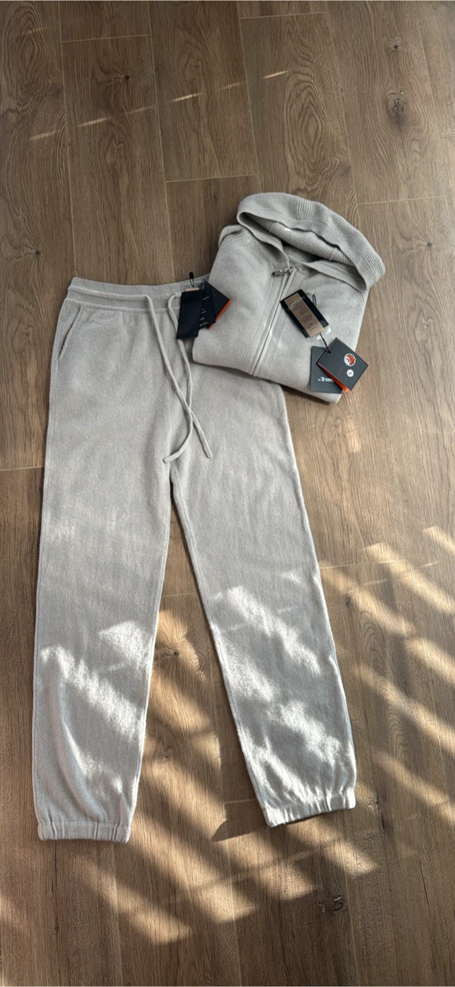 New 100% Cashmere Tracksuit - Small - photo 4