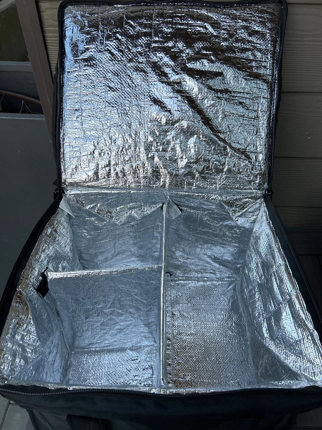 SkipTheDishes Insulated Delivery Bag - photo 2