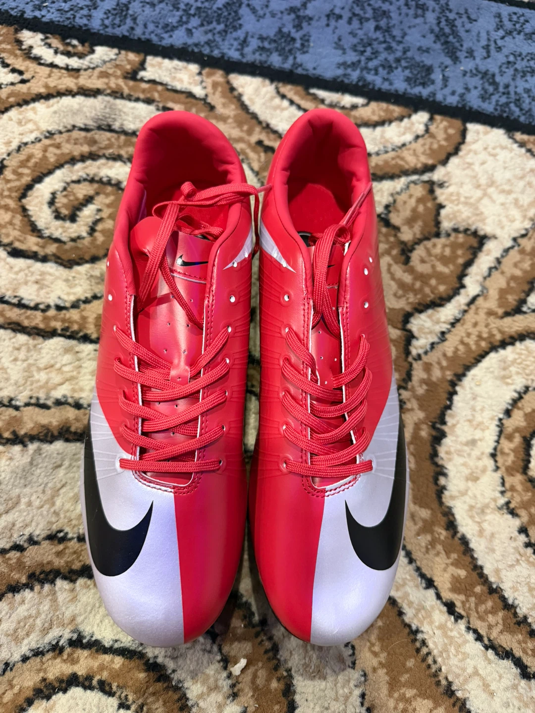 Soccer shoes