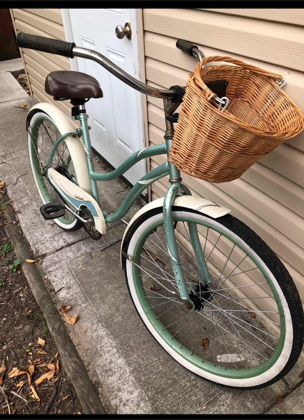 Vintage Huffy Cruiser Bicycle - photo 2