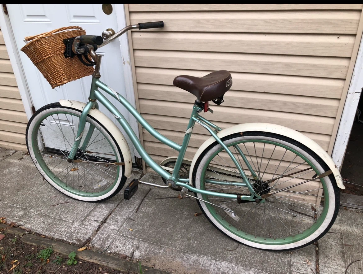 Vintage Huffy Cruiser Bicycle - photo 3