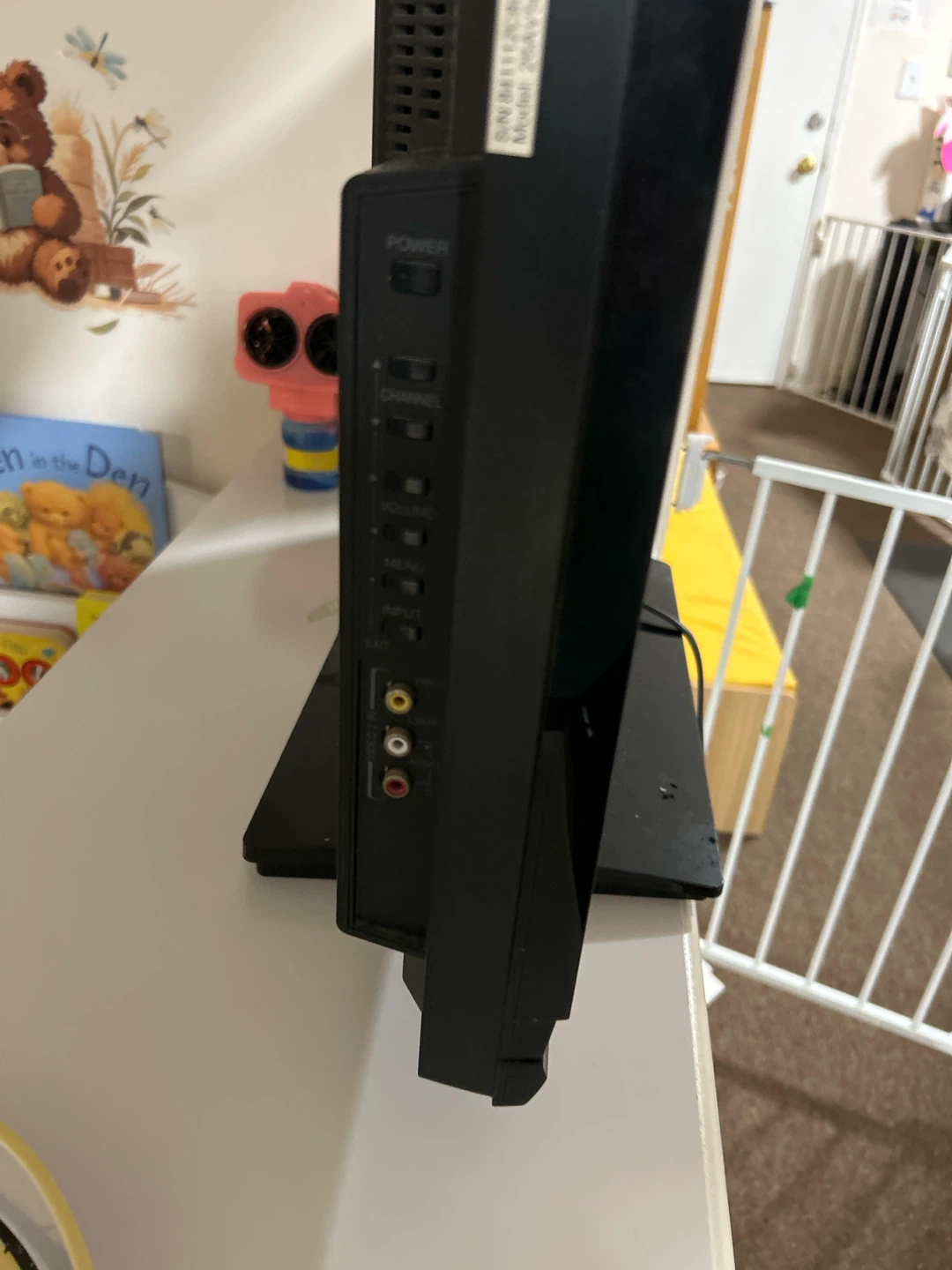 Toshiba 20AV500U Television - photo 2
