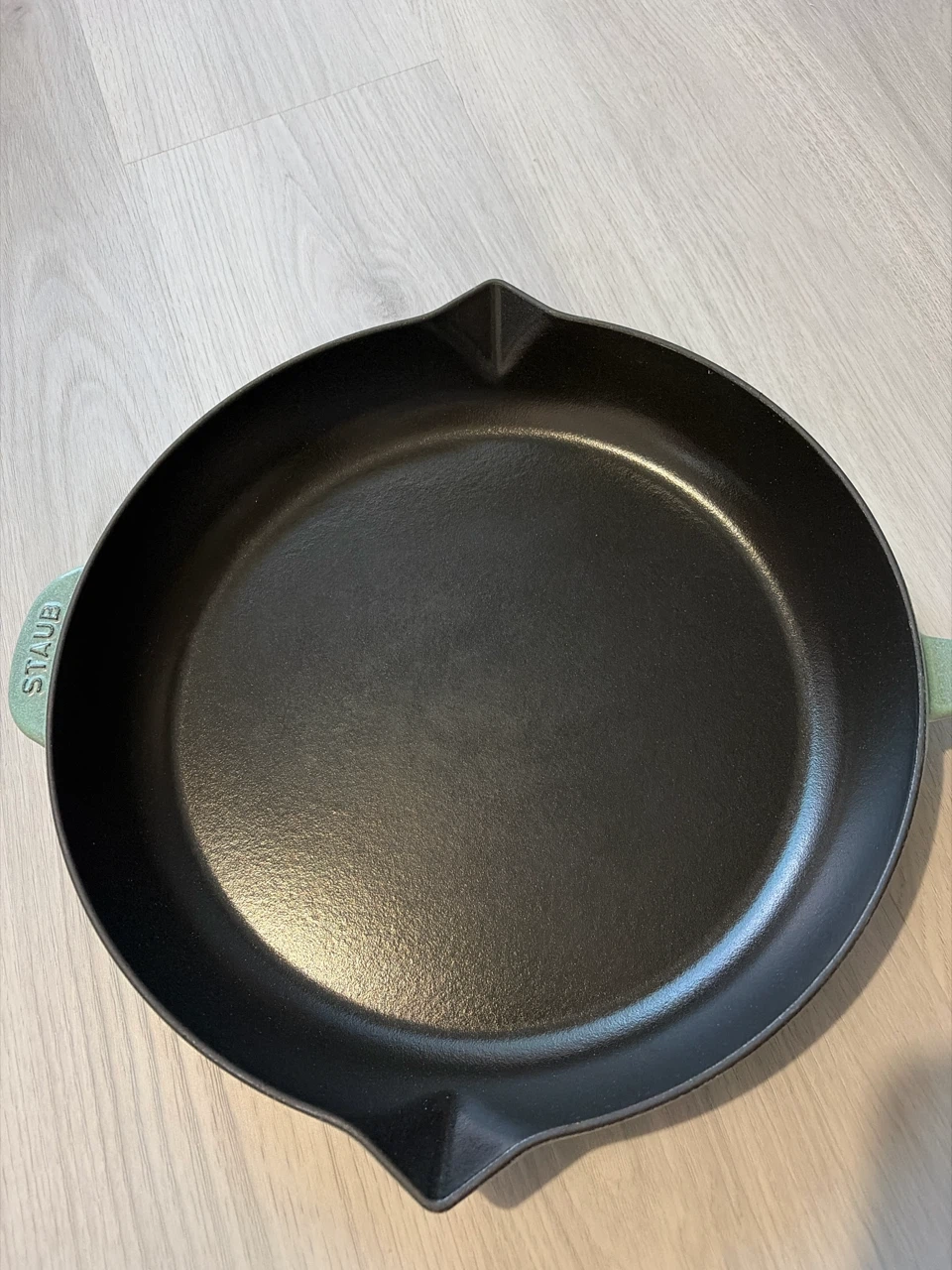 Staub Cast Iron Skillet 30cm - photo 2