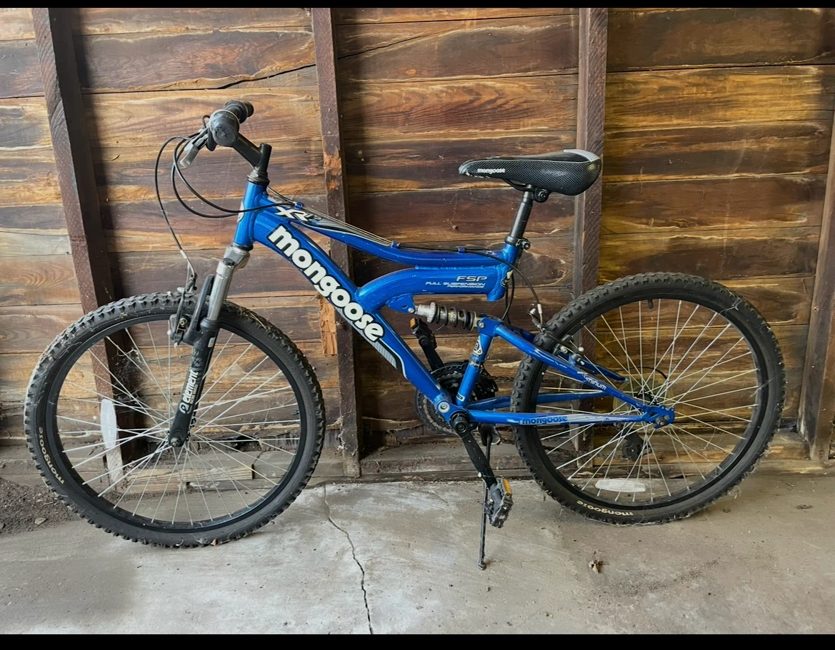 Youth Mongoose XR-75 Full Suspension Mountain Bike.
