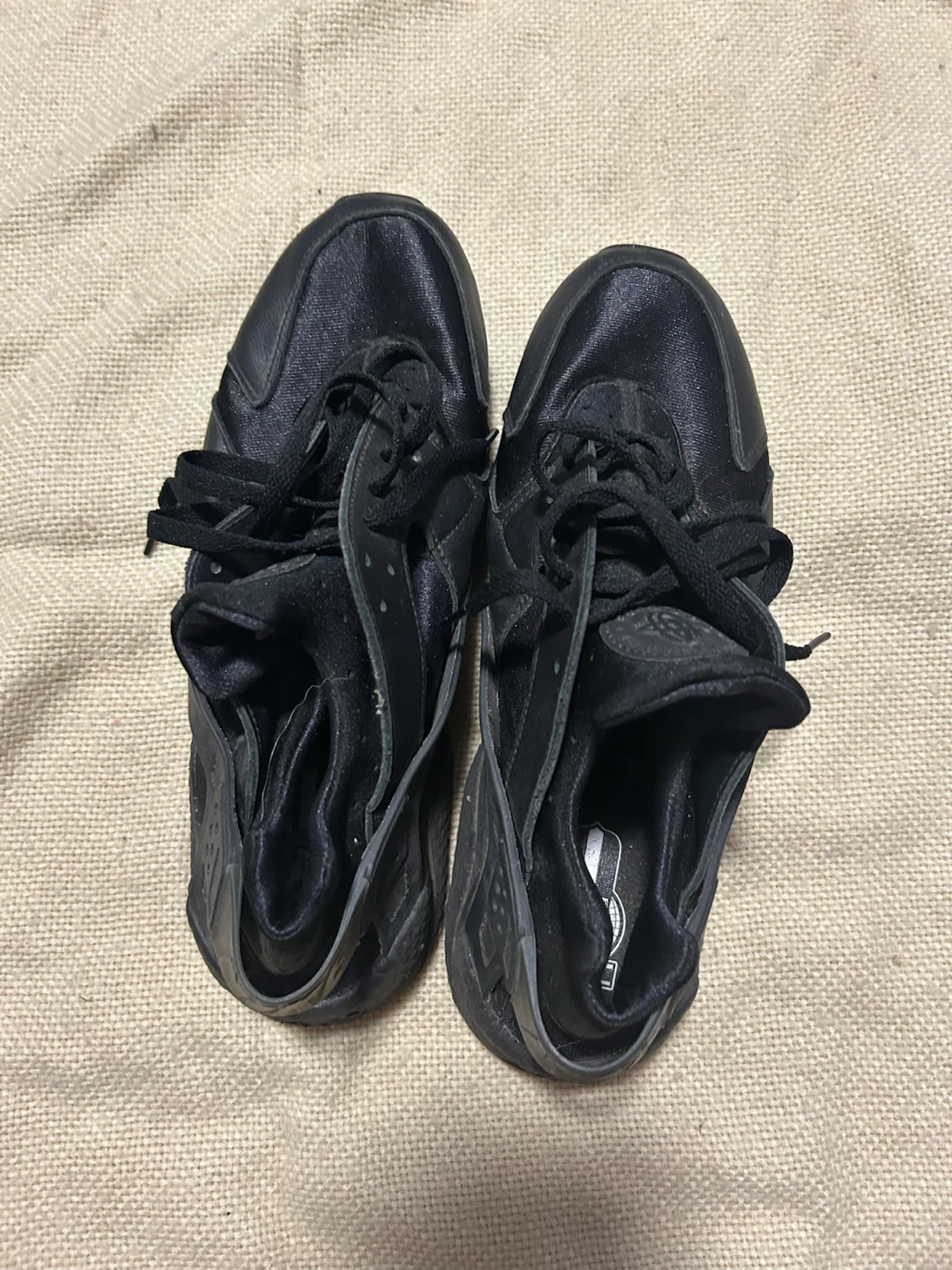 Nike Air Huarache Triple Black Sneakers