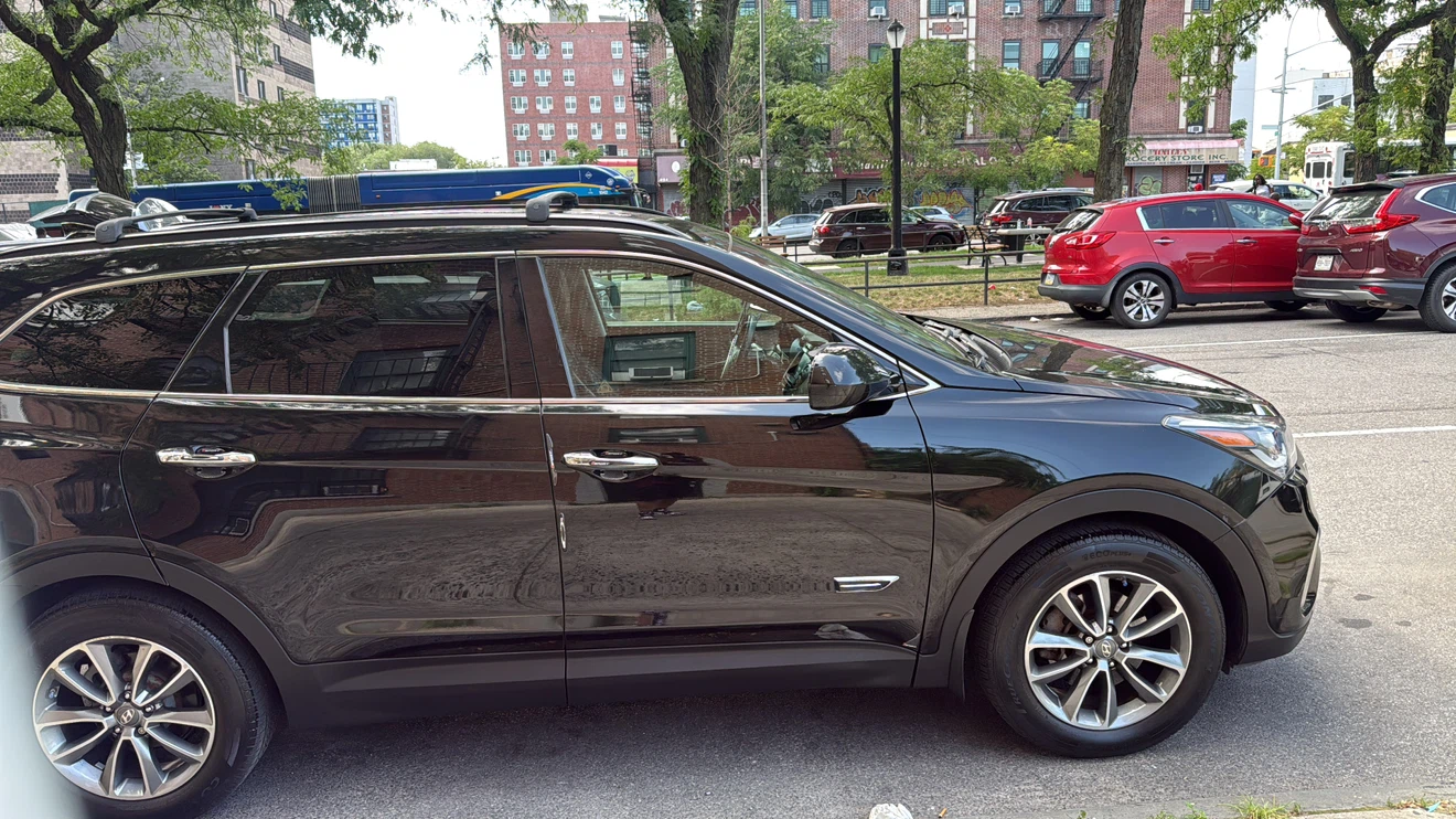 SUV - photo 4