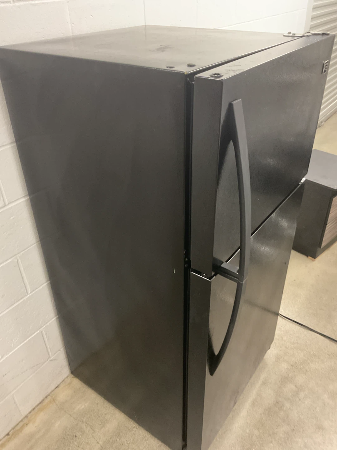 Kenmore Top-Freezer Refrigerator - photo 3
