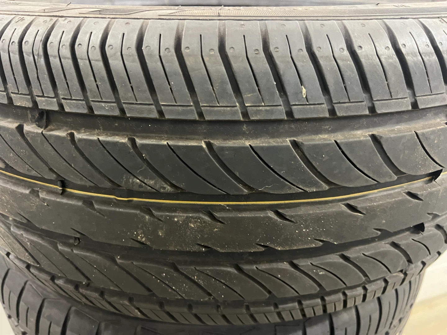 Arroyo Grand Sport 2 Tire 225/45R18 - photo 5