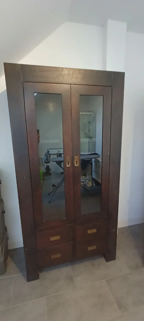 Dark Wood Display Cabinet with Mirrored Doors - photo 2